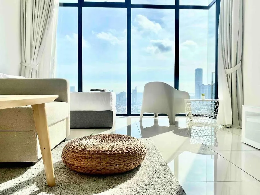 Beacon Executive Suites #Warmth #Skypool #Georgetown #5Pax #2Br 2Bath #2Queen 1Single #Quality Well Maintained #Private Host