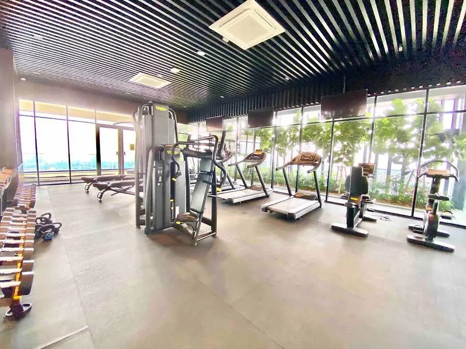 Beacon Executive Suites #Warmth #Skypool #Georgetown #5Pax #2Br 2Bath #2Queen 1Single #Quality Well Maintained #Private Host George Town