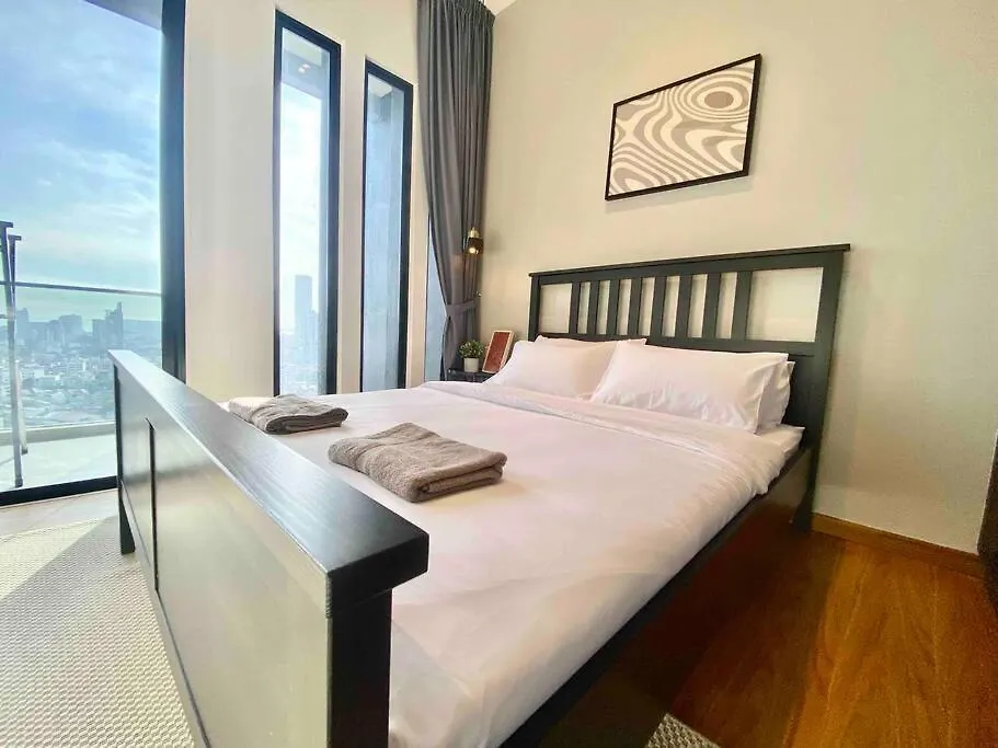 Beacon Executive Suites #Warmth #Skypool #Georgetown #5Pax #2Br 2Bath #2Queen 1Single #Quality Well Maintained #Private Host 0*, George Town Malaysia
