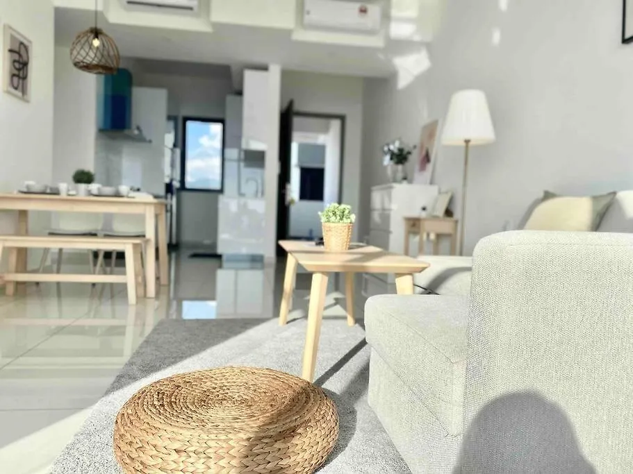 Beacon Executive Suites #Warmth #Skypool #Georgetown #5Pax #2Br 2Bath #2Queen 1Single #Quality Well Maintained #Private Host Apartment